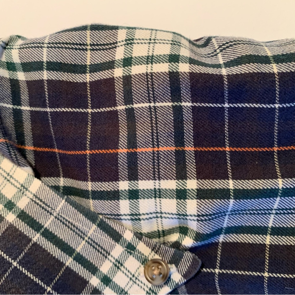 Viyella Men’s Wool Buttondown Plaid Shirt - Picture 3 of 10